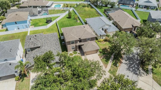 8219 CANTERBURY LAKE BOULEVARD, Tampa, FL 33619