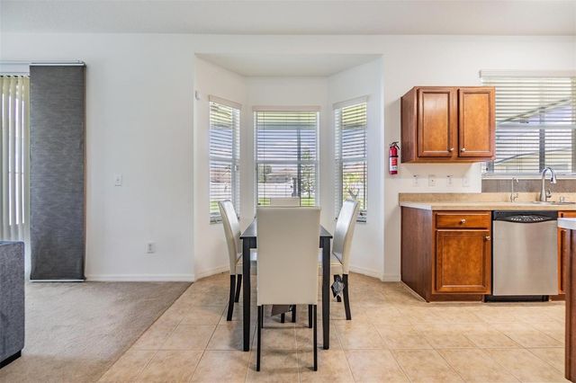 8219 CANTERBURY LAKE BOULEVARD, Tampa, FL 33619