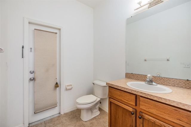 8219 CANTERBURY LAKE BOULEVARD, Tampa, FL 33619