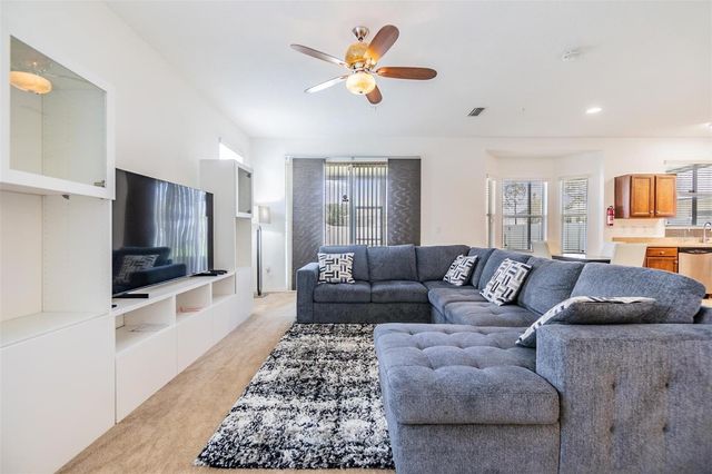 8219 CANTERBURY LAKE BOULEVARD, Tampa, FL 33619