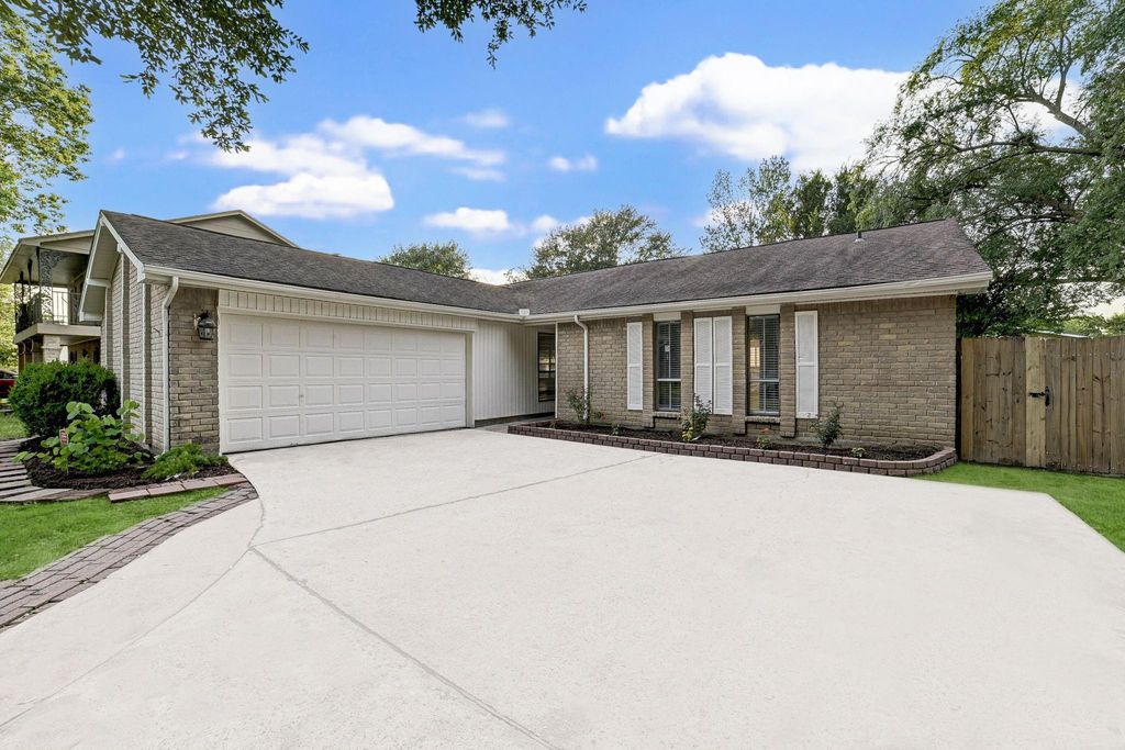 3918 Cypressdale Drive, Spring, TX 77388