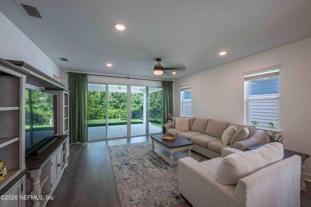 75557 BLACKBIRD Drive, Yulee, FL 32097