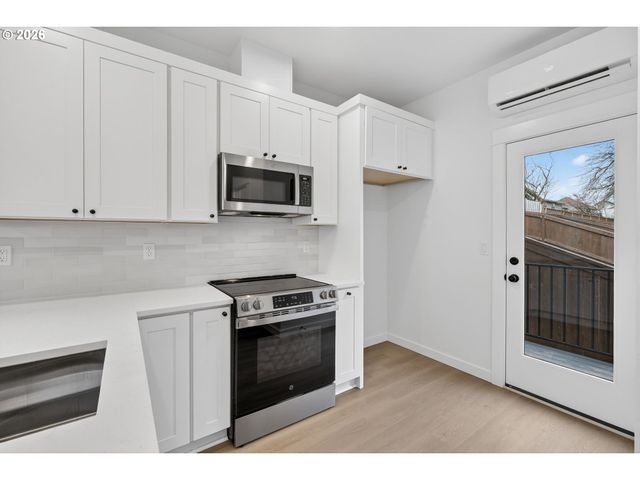 4077 Sw MCKINLEY St 37, Gresham, OR 97080