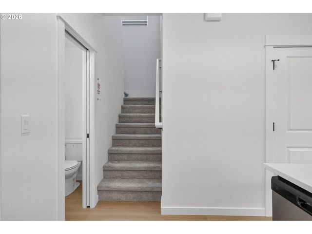 4077 Sw MCKINLEY St 37, Gresham, OR 97080