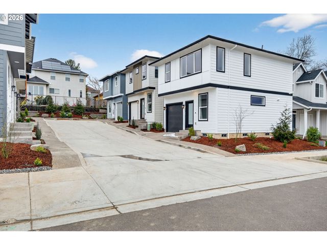 4077 Sw MCKINLEY St 37, Gresham, OR 97080