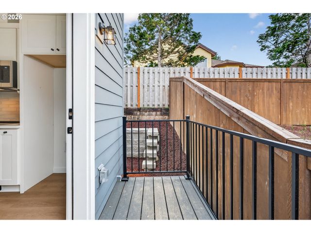 4077 Sw MCKINLEY St 37, Gresham, OR 97080