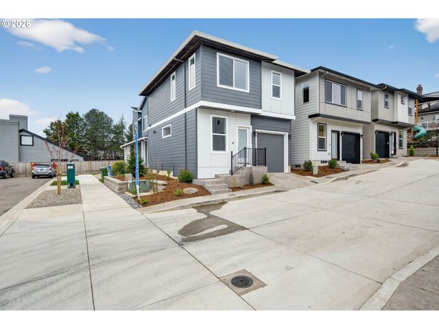 4077 Sw MCKINLEY St 37, Gresham, OR 97080