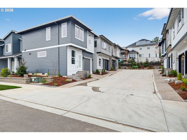 4077 Sw MCKINLEY St 37, Gresham, OR 97080