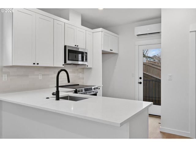 4077 Sw MCKINLEY St 37, Gresham, OR 97080