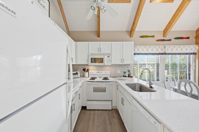 32 Spot Tail at Oystercatcher, Pawleys Island, SC 29585