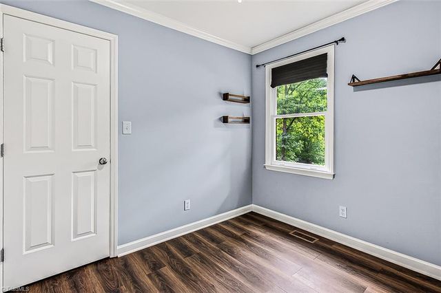 4918 Kaysboro Drive, Winston-salem, NC 27105