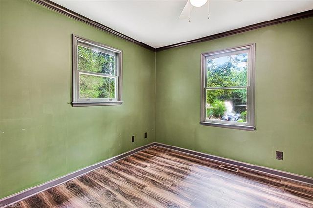 4918 Kaysboro Drive, Winston-salem, NC 27105