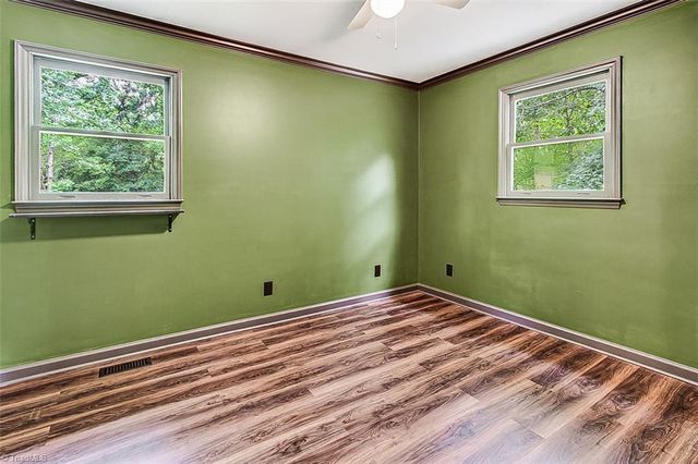 4918 Kaysboro Drive, Winston-salem, NC 27105
