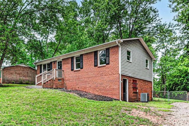 4918 Kaysboro Drive, Winston-salem, NC 27105