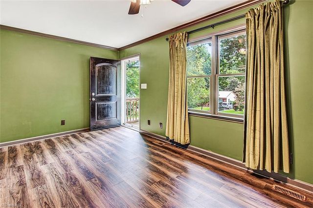 4918 Kaysboro Drive, Winston-salem, NC 27105