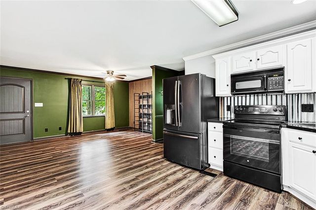 4918 Kaysboro Drive, Winston-salem, NC 27105