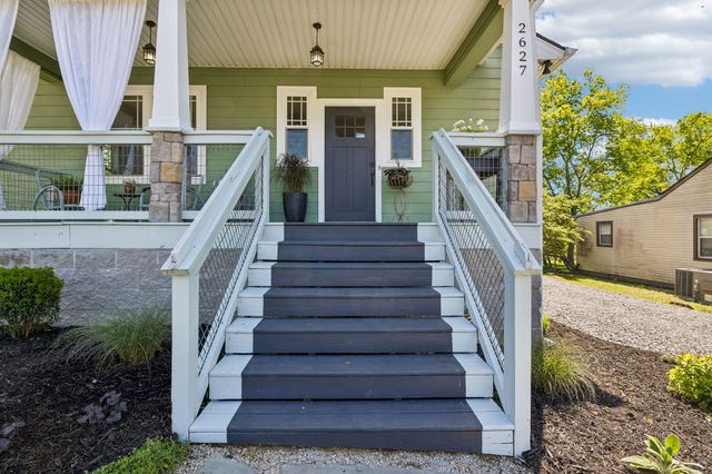 2627 Woodyhill Dr, Nashville, TN 37207