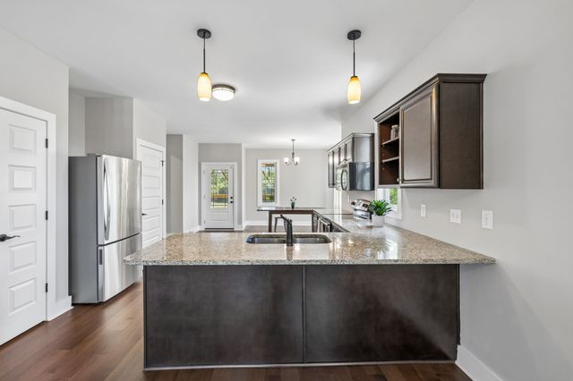 2627 Woodyhill Dr, Nashville, TN 37207