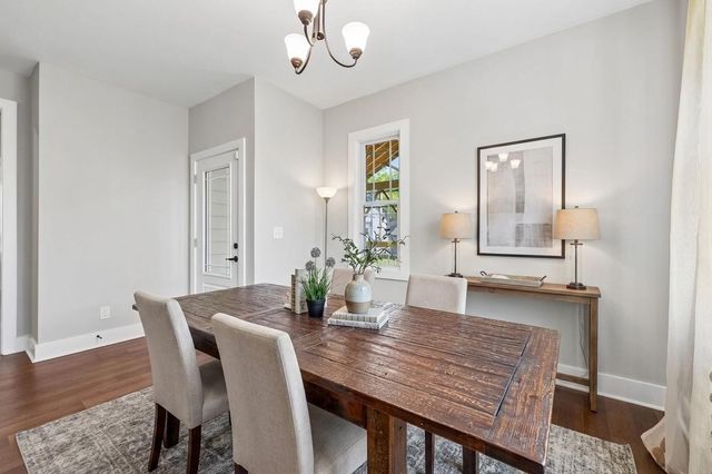 2627 Woodyhill Dr, Nashville, TN 37207