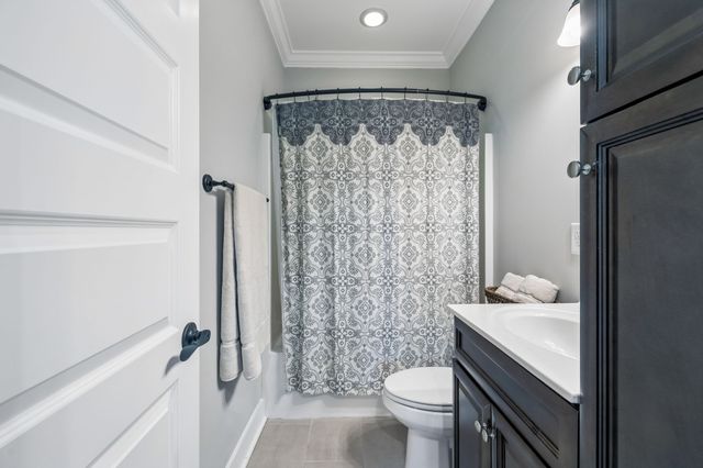 2627 Woodyhill Dr, Nashville, TN 37207