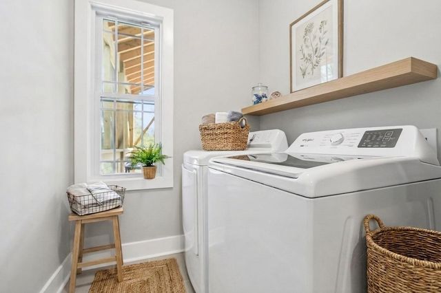 2627 Woodyhill Dr, Nashville, TN 37207