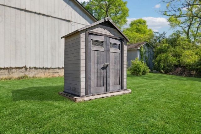 2627 Woodyhill Dr, Nashville, TN 37207