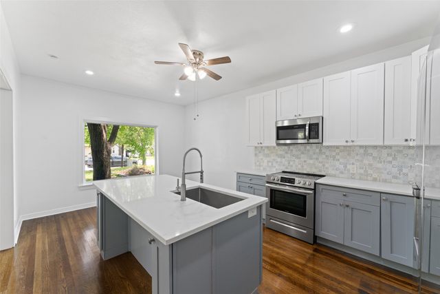 2405 Monroe Street, Commerce, TX 75428
