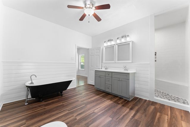 2405 Monroe Street, Commerce, TX 75428