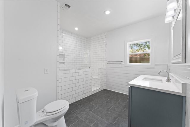 2405 Monroe Street, Commerce, TX 75428