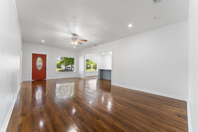 2405 Monroe Street, Commerce, TX 75428