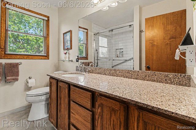 18535 Queensbury Drive, Livonia, MI 48152