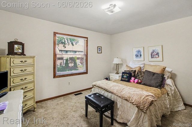 18535 Queensbury Drive, Livonia, MI 48152