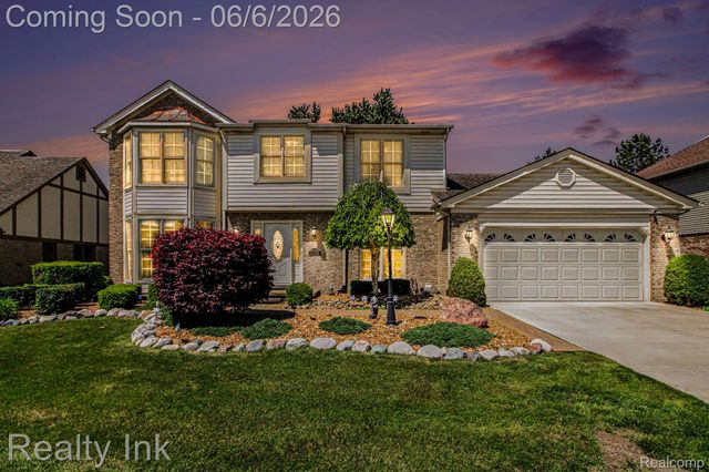 18535 Queensbury Drive, Livonia, MI 48152
