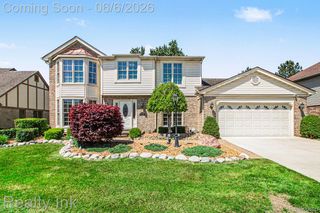 18535 Queensbury Drive, Livonia, MI 48152