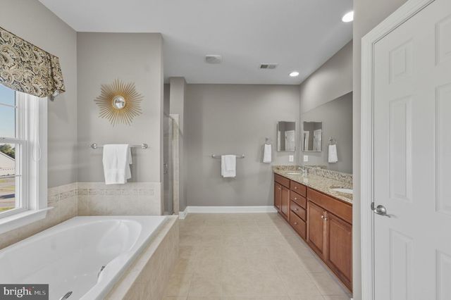 16553 LEVADE DR, Leesburg, VA 20176