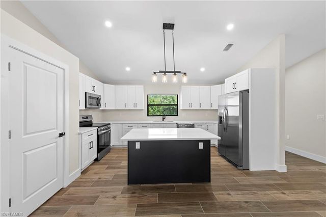 6156 Hughes AVE, Fort Myers, FL 33905