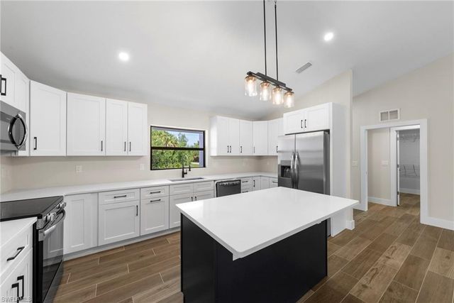 6156 Hughes AVE, Fort Myers, FL 33905