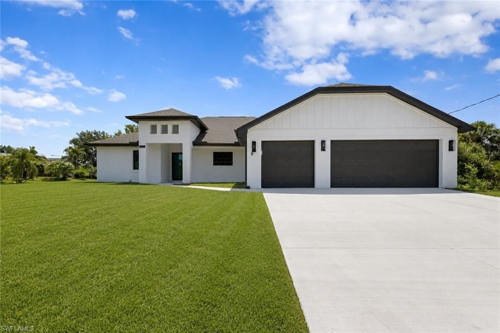 6156 Hughes AVE, Fort Myers, FL 33905