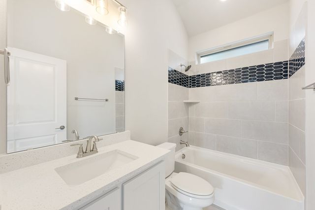 1005 River Oaks Drive, Godley, TX 76044