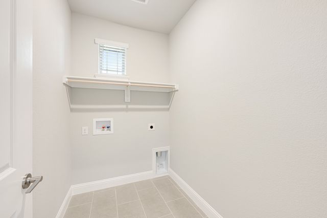 1005 River Oaks Drive, Godley, TX 76044