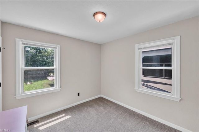 1006 De Gaule ST, Newport News, VA 23605
