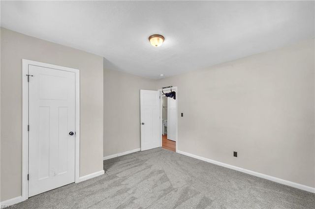 1006 De Gaule ST, Newport News, VA 23605