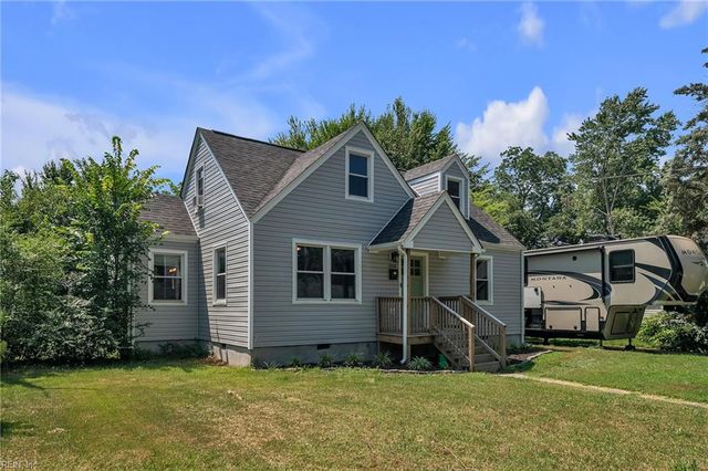 1006 De Gaule ST, Newport News, VA 23605