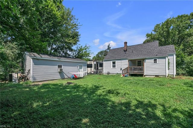 1006 De Gaule ST, Newport News, VA 23605