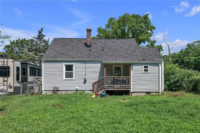 1006 De Gaule ST, Newport News, VA 23605