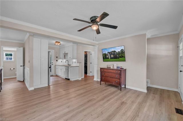1006 De Gaule ST, Newport News, VA 23605