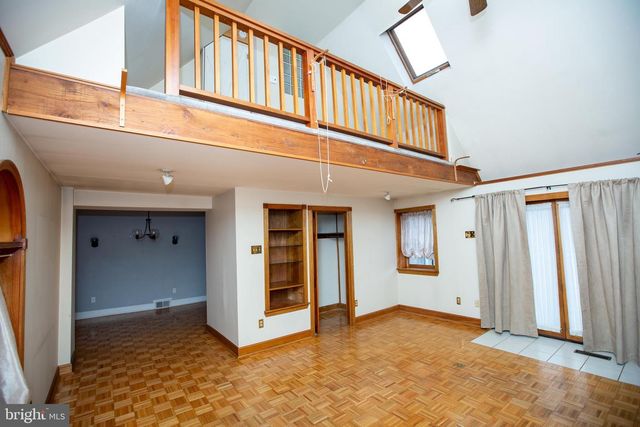 648 N TYSON AVE, Glenside, PA 19038