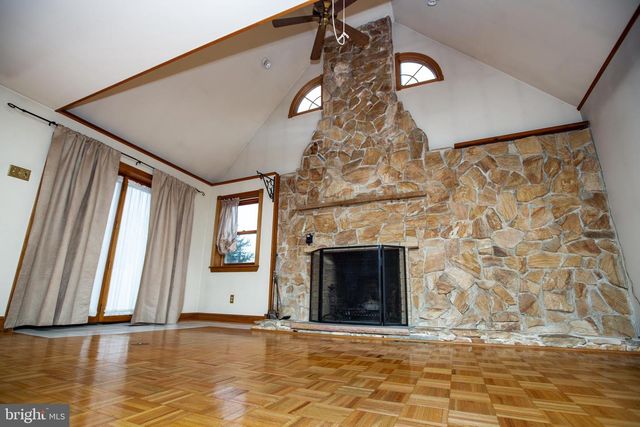 648 N TYSON AVE, Glenside, PA 19038