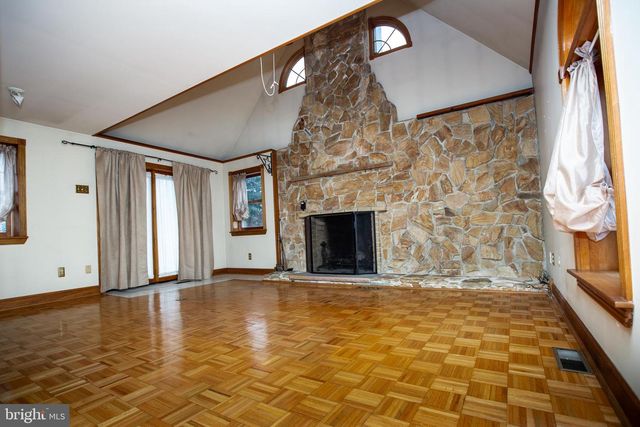 648 N TYSON AVE, Glenside, PA 19038