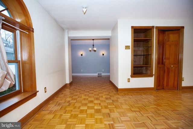 648 N TYSON AVE, Glenside, PA 19038